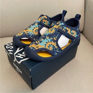 OshKosh B'gosh Navy Multicolor Tie-Dye Cutout Aquatic Water Shoe